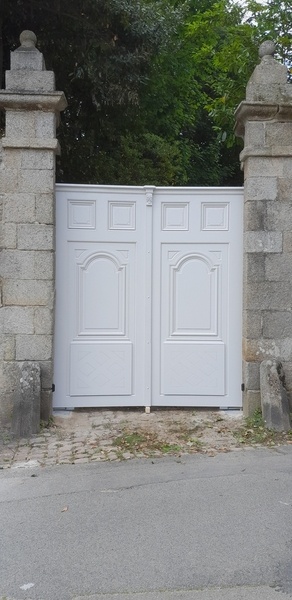 Portail pour un manoir urbain