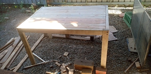 Table en bois de palette