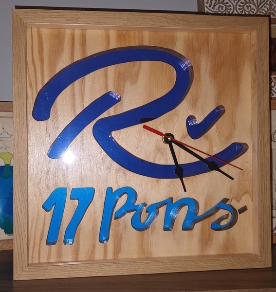 Horloge lumineuse pour la société Ren'op à Pons