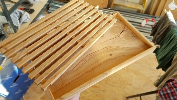 Une planche à découper de plus