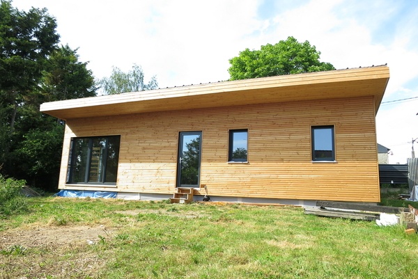 Maison 100% passive bois douglas sans fondations