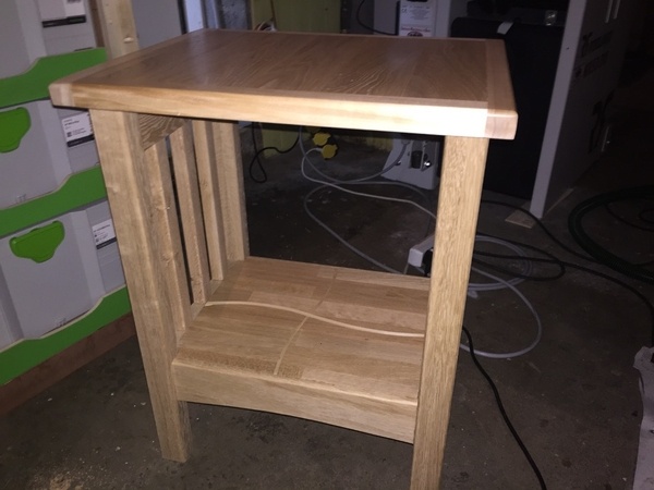 Table de nuit en chêne