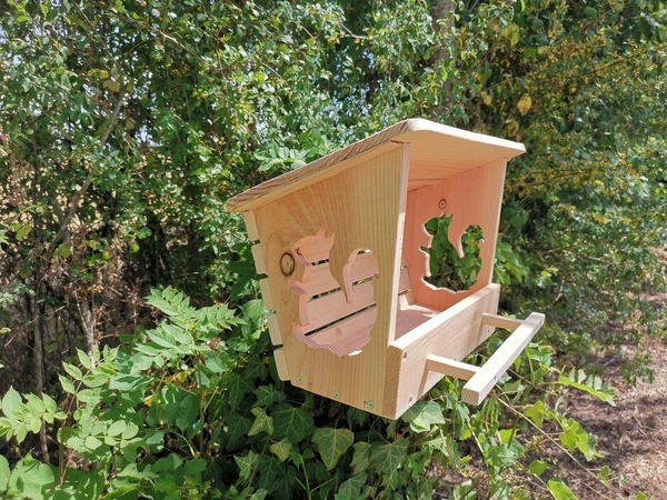 Mangeoire pour écureuils
