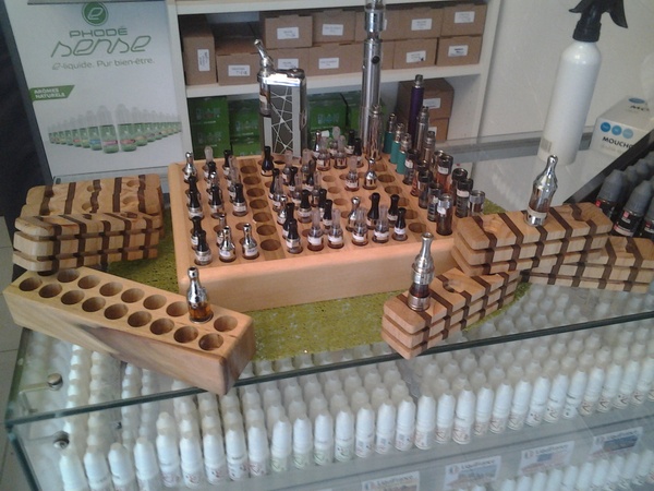 Supports pour cigarettes éléctroniques