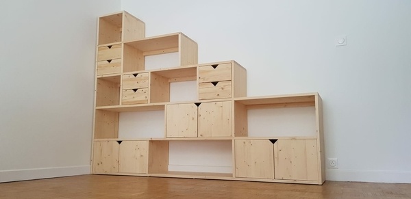 Bibliothèque escalier