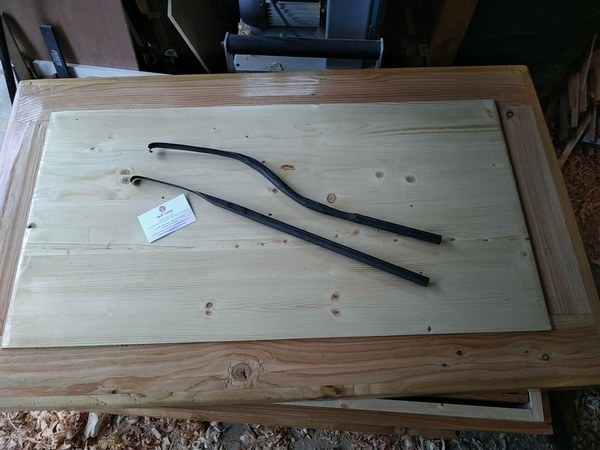 Des crochets pour tour à pédale !