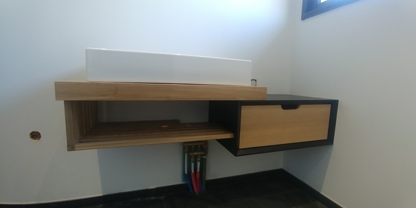 Meuble vasque en chêne