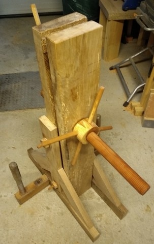 Presse d'établi indépendante