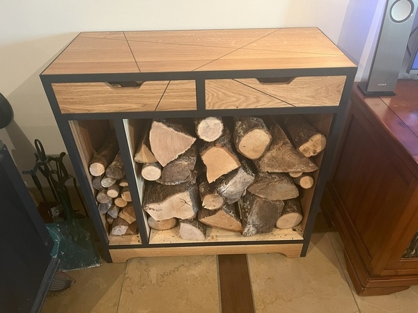 Meuble range bûches