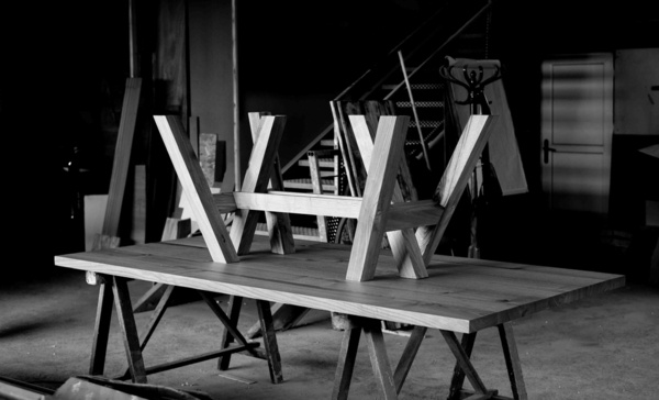 Table de salle à manger en châtaignier