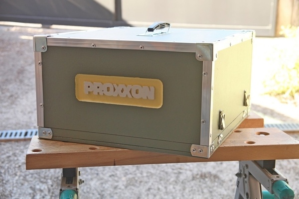 Boite rangement scie sur table