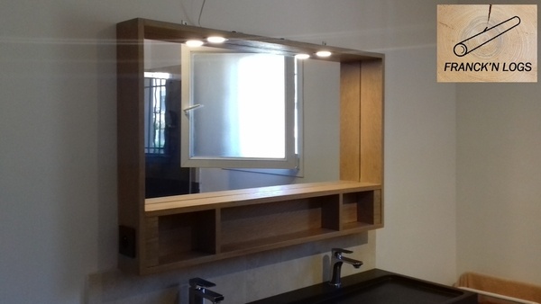 Cadre de miroir pour salle de bain