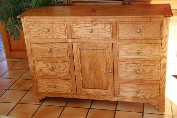 Meuble dit  : range-tout.