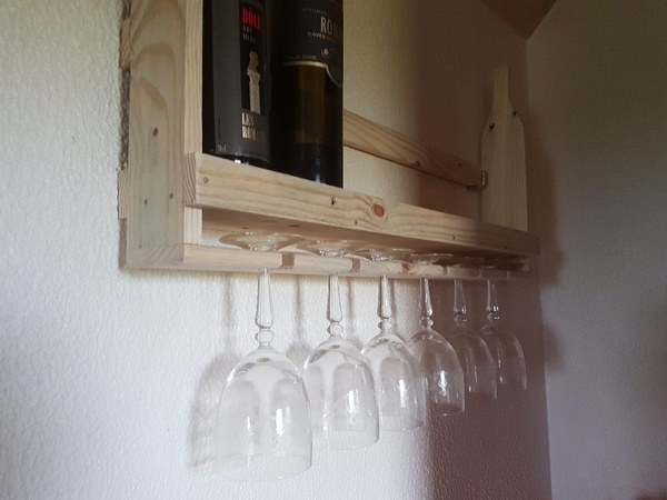 Support pour bouteilles et verres