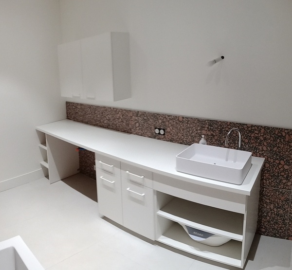 Meuble de salle de bain mélaminé