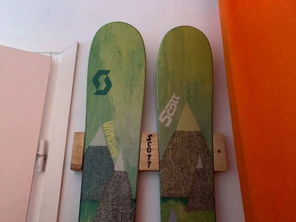 Support en frêne pour mes skis