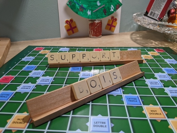 Chevalets de scrabble