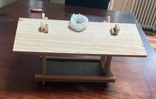 Mangeoire pour oiseaux prête à poster