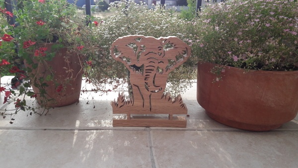 Éléphant en chêne