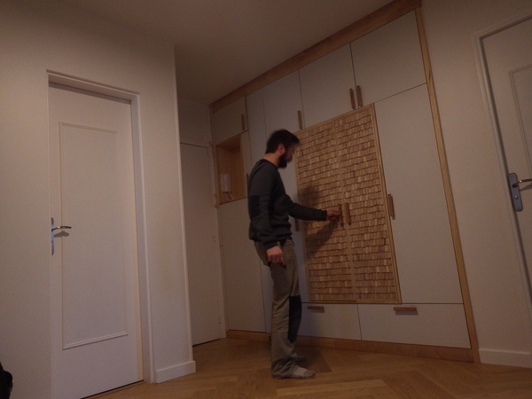 Placard d'entrée en frêne écaillé