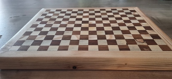 Planche a découper damier
