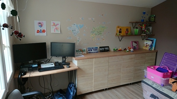 Bureau et enfilade de rangement