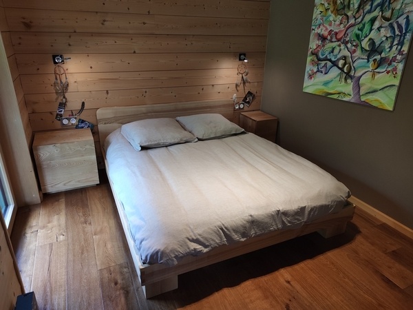 Ensemble lit + tables basses