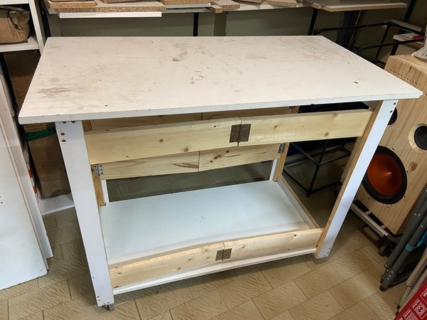 Meuble de bricolage pliant sur roulette