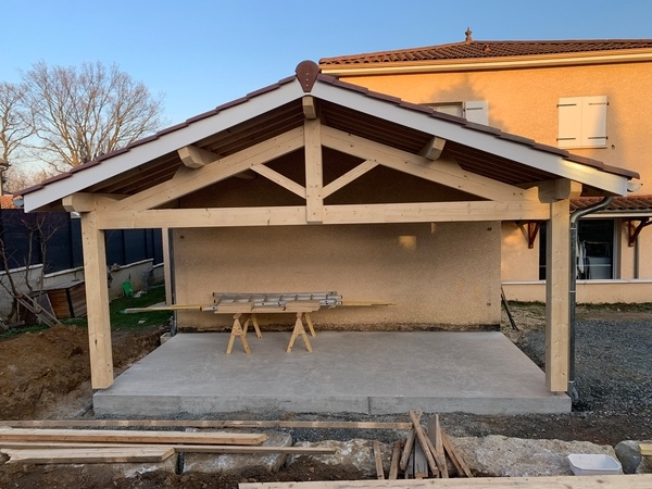 Carport 2 pans en charpente traditionnelle