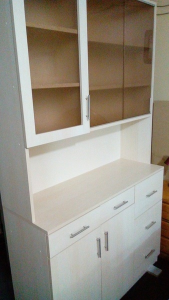 Realisation d un meuble de cuisine en melamine classique