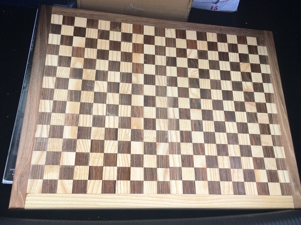 Planche à découper damier