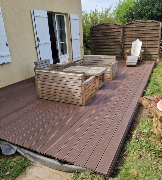 Terrasse en bois composite