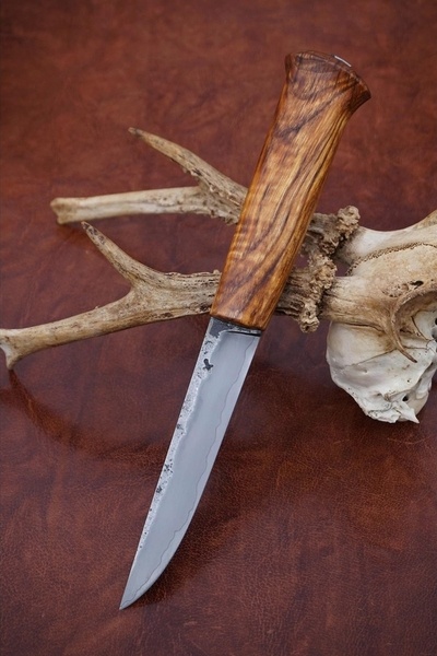 Puukko manche en vieux chêne