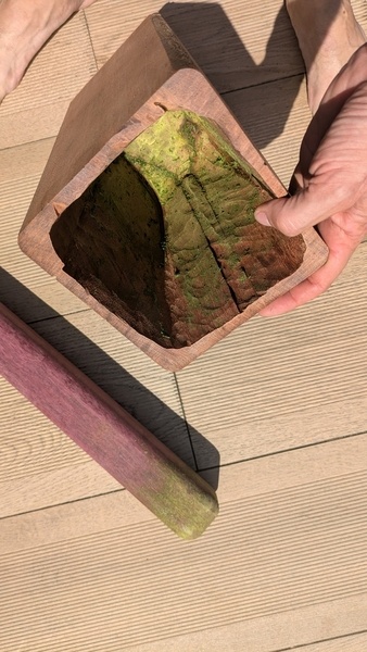 Fandisa sy legno (Mortier et pilon)