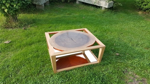 Table basse en chêne et noyer