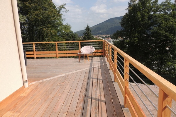 Terrasse et carport en un