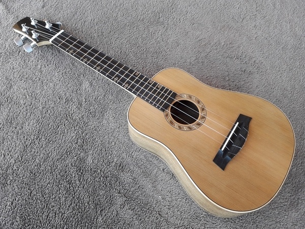 Ukulélé taille concert