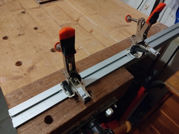 Rail à serrage rapide