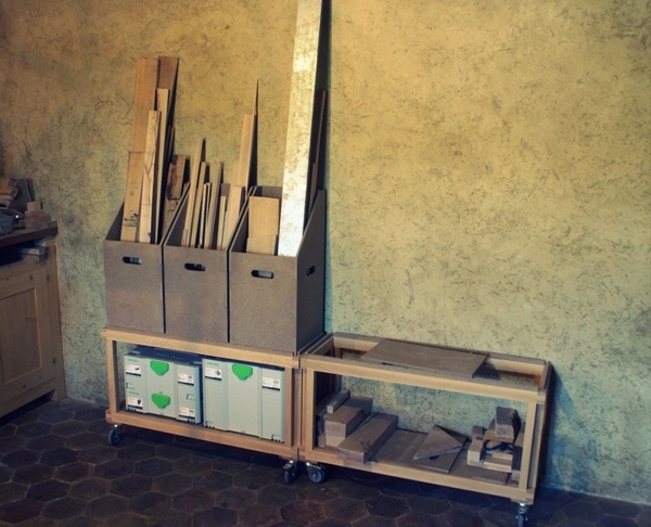 Chariots et caisses à chutes