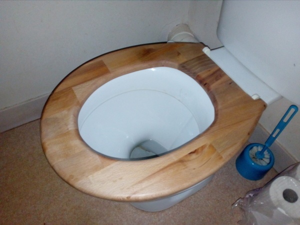 Lunette de toilette en bois