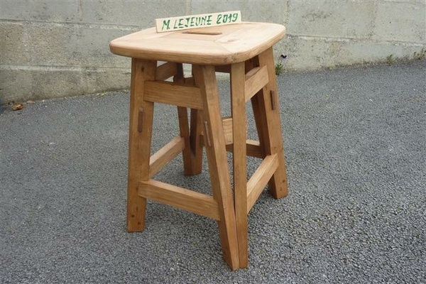 Tabouret 8 pieds