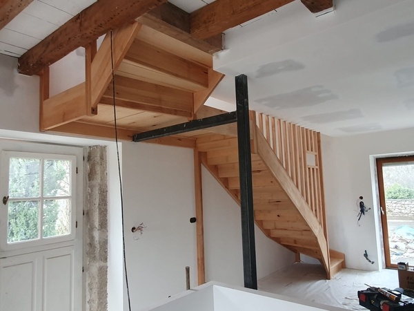 Escalier double quart tournant avec grand palier