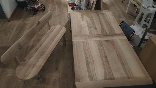 Table et banc pour les enfants