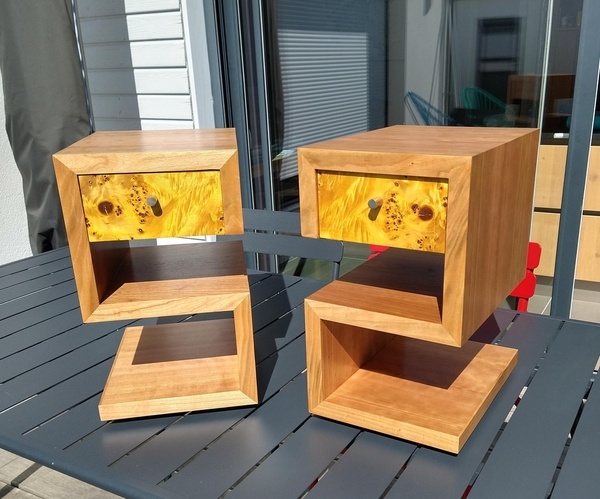 Tables de chevet merisier d'inspiration Art Déco