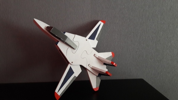 Avion puzzle en bois