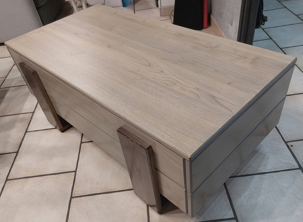 Table basse en chataignier