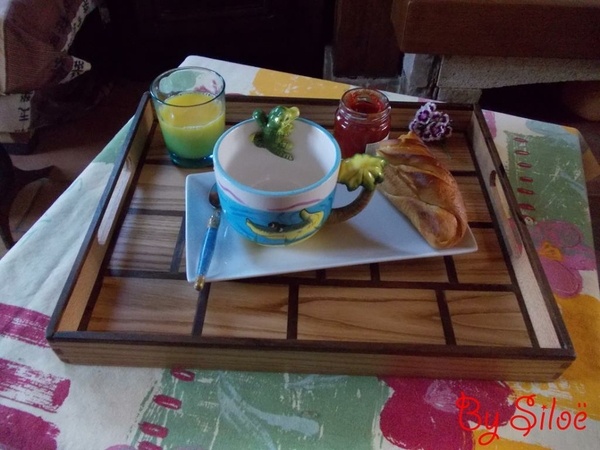 Plateau "petit déjeuner au lit"