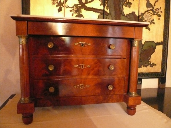Petite commode empire