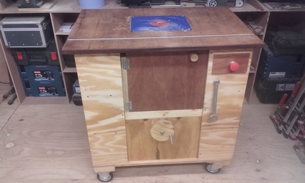 Ma défonceuse sous table