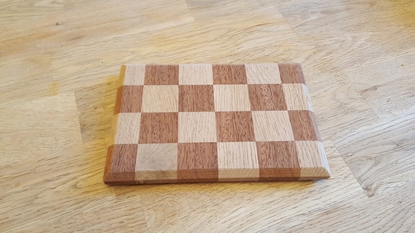 Dessous de plat damier